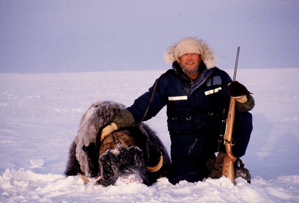 Hunting Whitetails Successfully by J. Wayne Fears North American